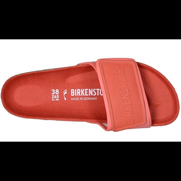 Birkenstock Shoes - NWT Birkenstock Tema Slides